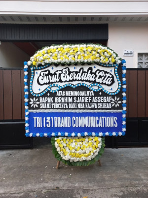 Papan Bunga Duka di Tasikmadu